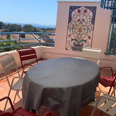 Lejlighed South Terrace-sea View -jacuzzi- - 4 Guests