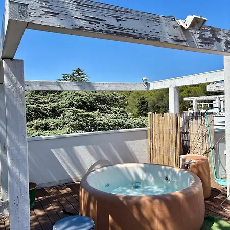 South Terrace-sea View -jacuzzi- - 4 Guests Lejlighed *